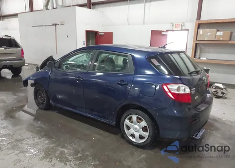 2009 Toyota Matrix S z USA, uszkodzony, nr VIN 2T1LE40E99C011518